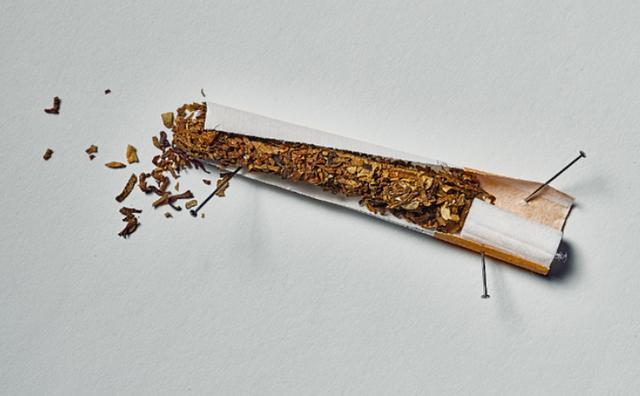 十种被列入黑名单的香烟,老烟民注意了九种烟被列入黑名单