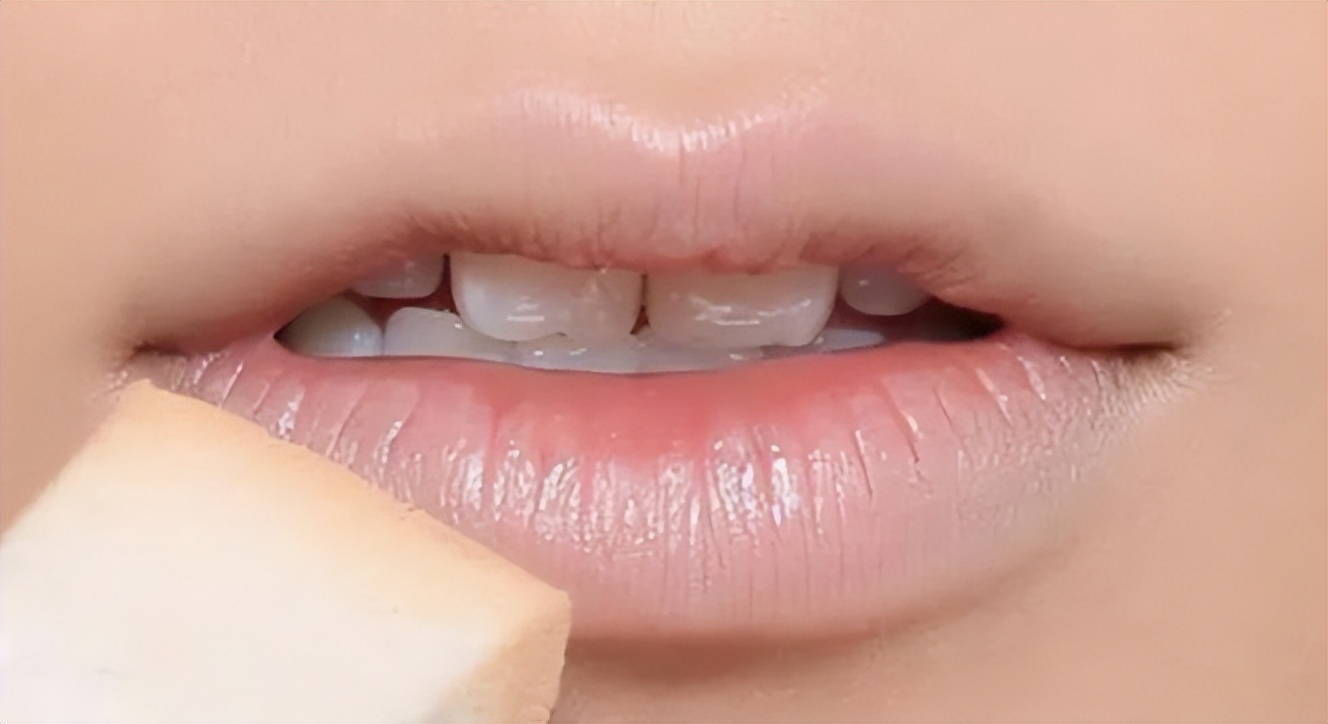 口红的七大误区,涂口红的六大注意事项