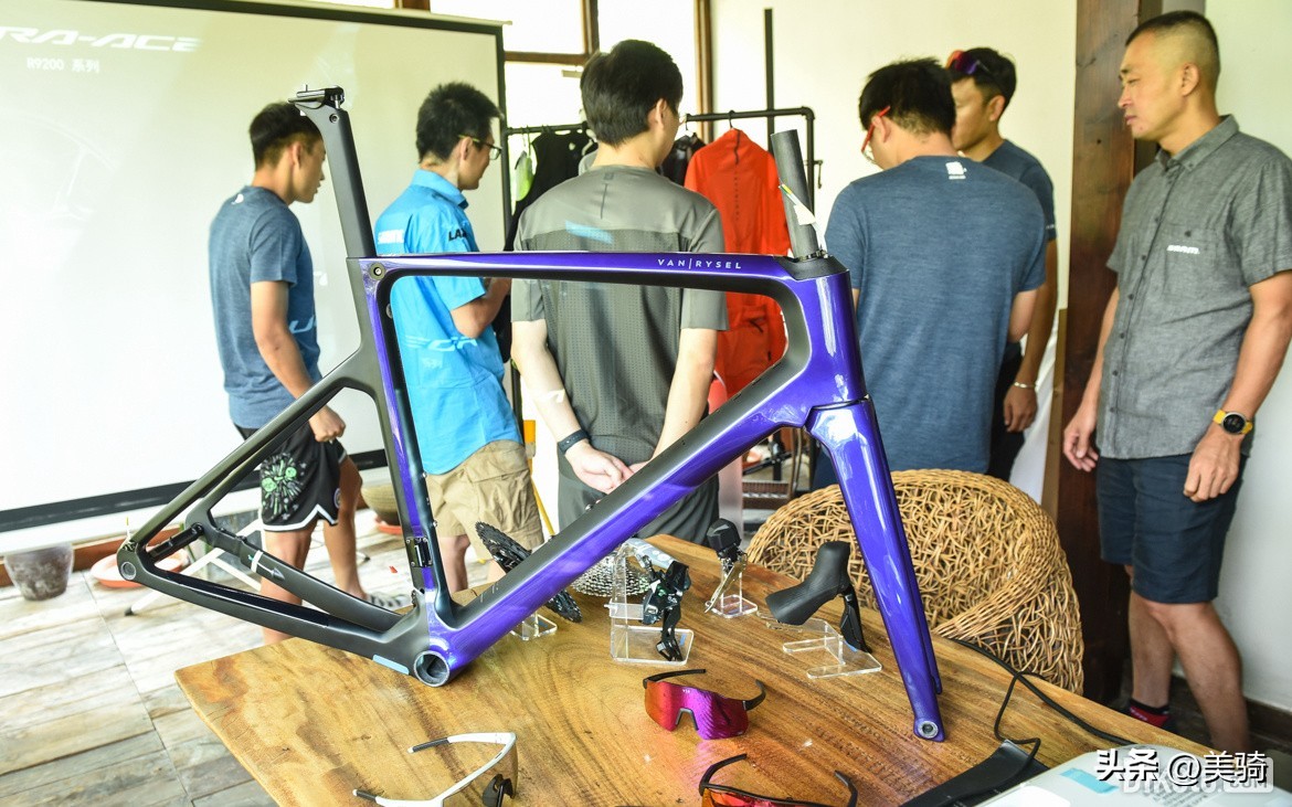 迪卡侬新款公路车发布会,迪卡侬公路车测评