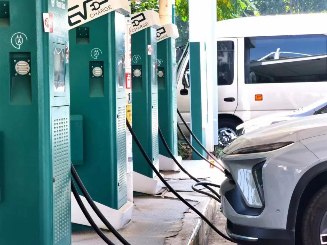 中石化新能源汽车充电桩,中石化加装新能源充电桩