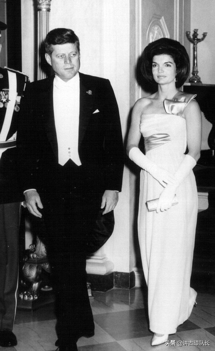 玛丽莲梦露最新写真,玛丽莲梦露为何是男人心中的女神