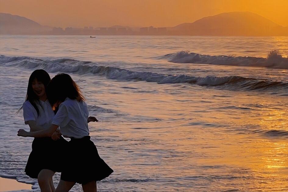 会为爱情不顾一切的星座女,默默为家庭付出的三大星座女