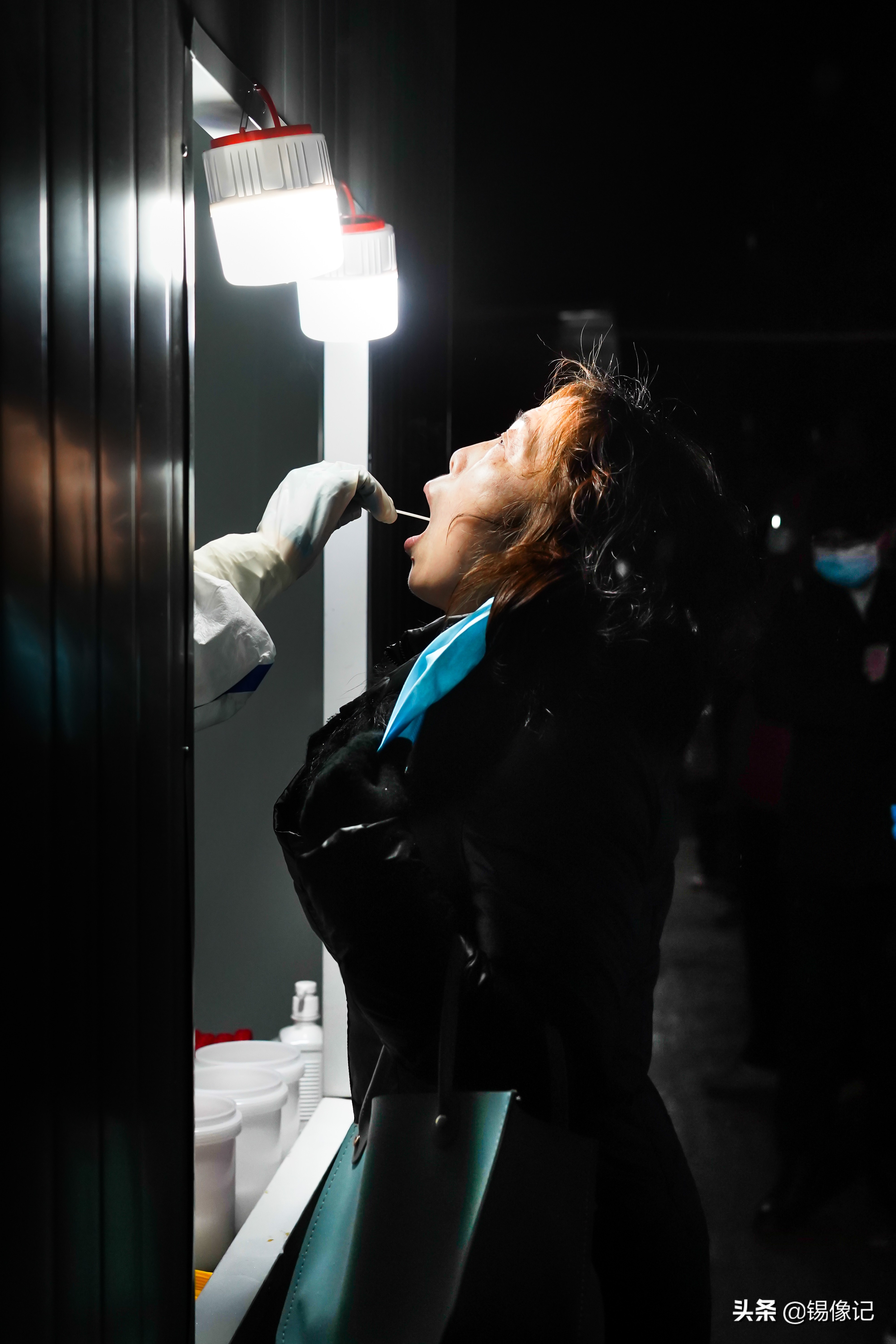 疫情防控众志成城守护家园,抗击疫情致敬疫情下的温暖守护者