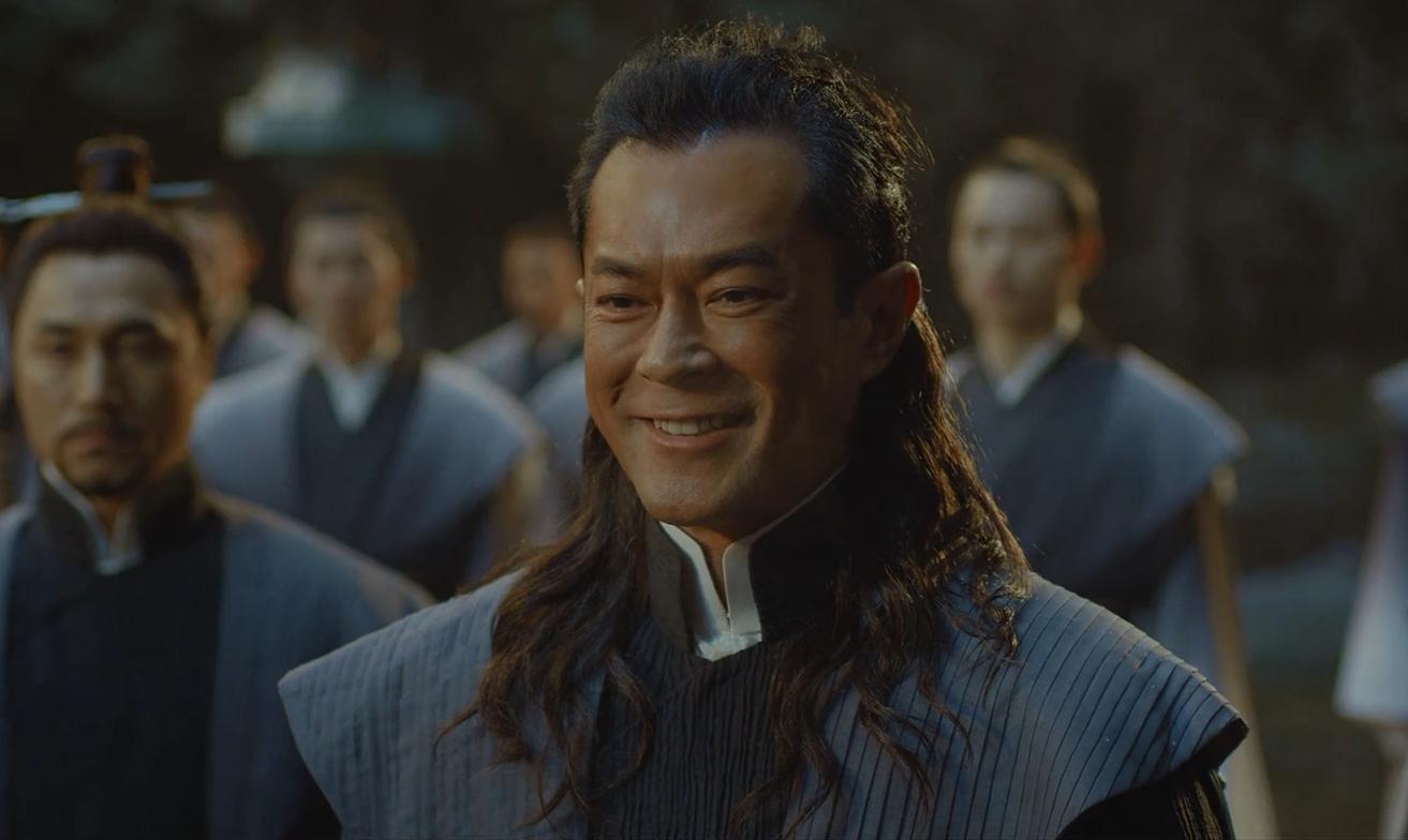 一个斜眼，一个满脸痘痘，这颜值王晶你也吹的下去？