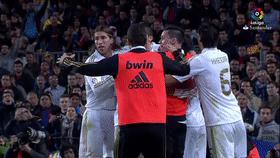 皇马c罗进球庆祝动作素材,c罗葡萄牙进球拉莫斯一起庆祝