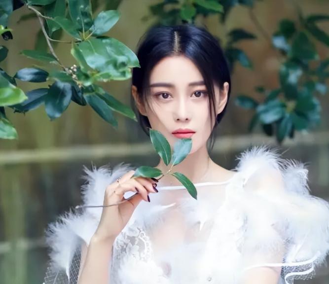 张馨予坎坷情史成功逆袭吴卓羲,吴卓羲张馨予挺般配的