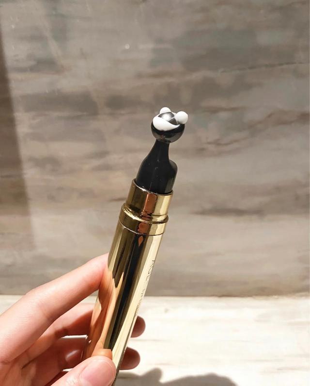 眼部精华和眼霜有什么区别吗,眼霜和眼精华有什么区别