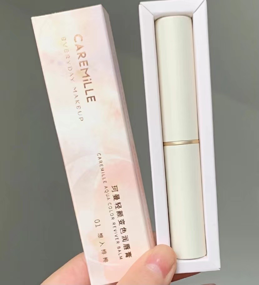 不爱化妆、涂口红的女人：5支有颜色的唇膏，涂上滋润又显气色