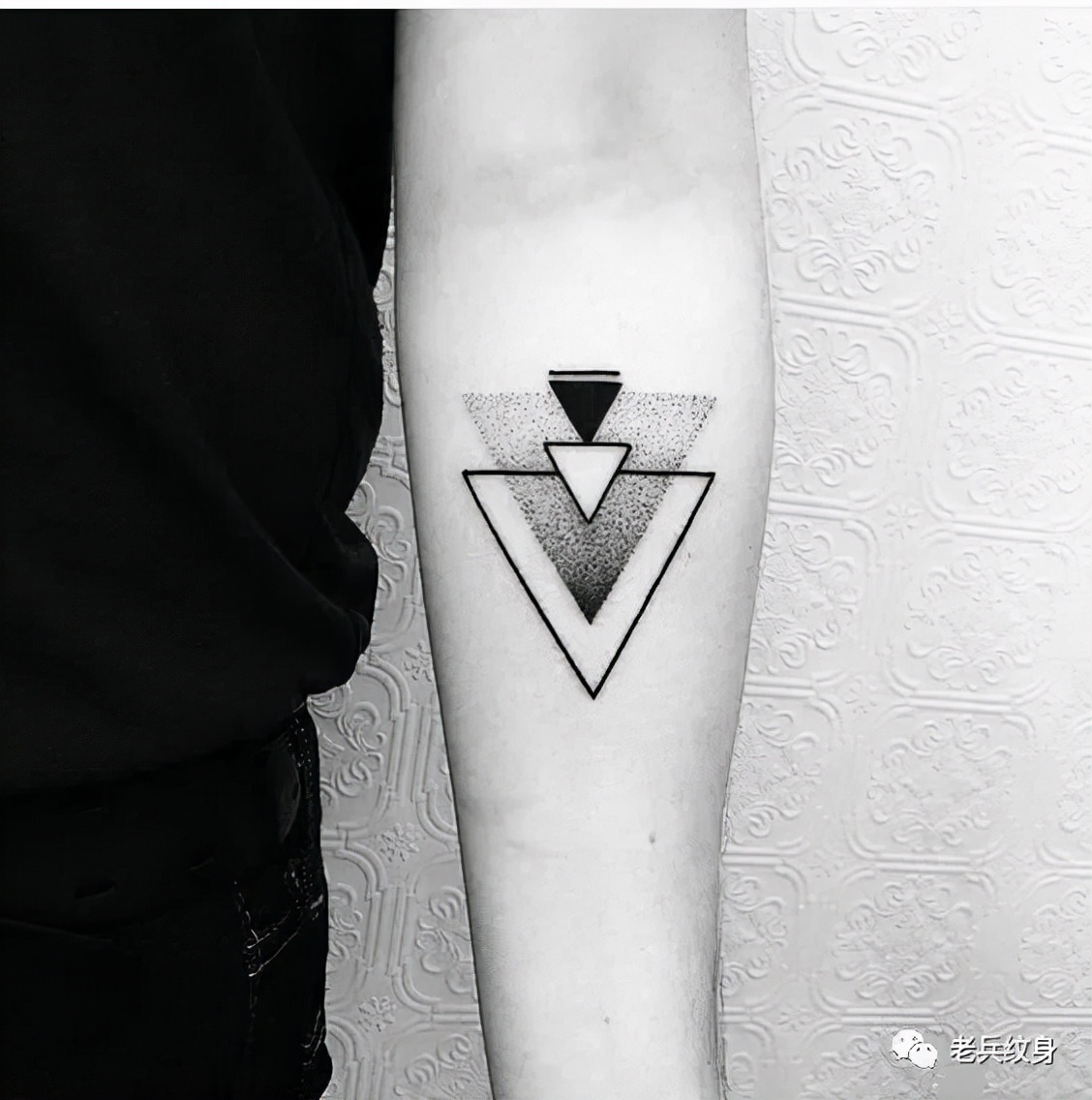 纹身发炎怎么消除,纹身发炎了需不需要再去补色