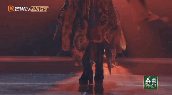 她断层式第一!“血洗”浪姐人气榜,让B站无数阿宅掏空腰包