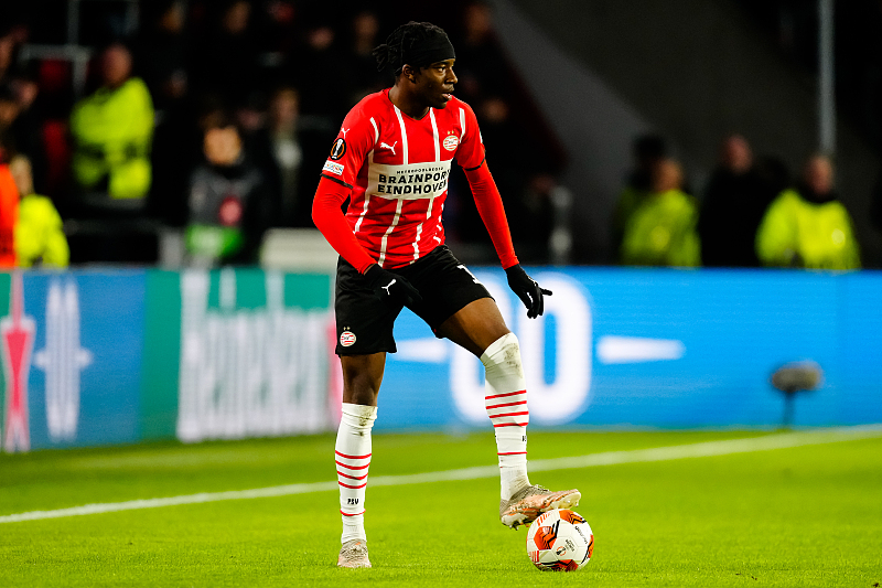 切尔西7000万锁定米兰中场,切尔西3亿引援