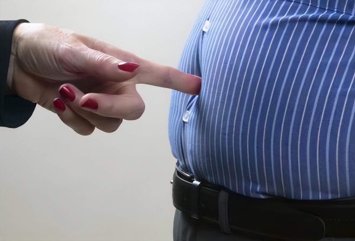 成年男性体重身高标准对照表,男性年龄身高体重对照表2021年