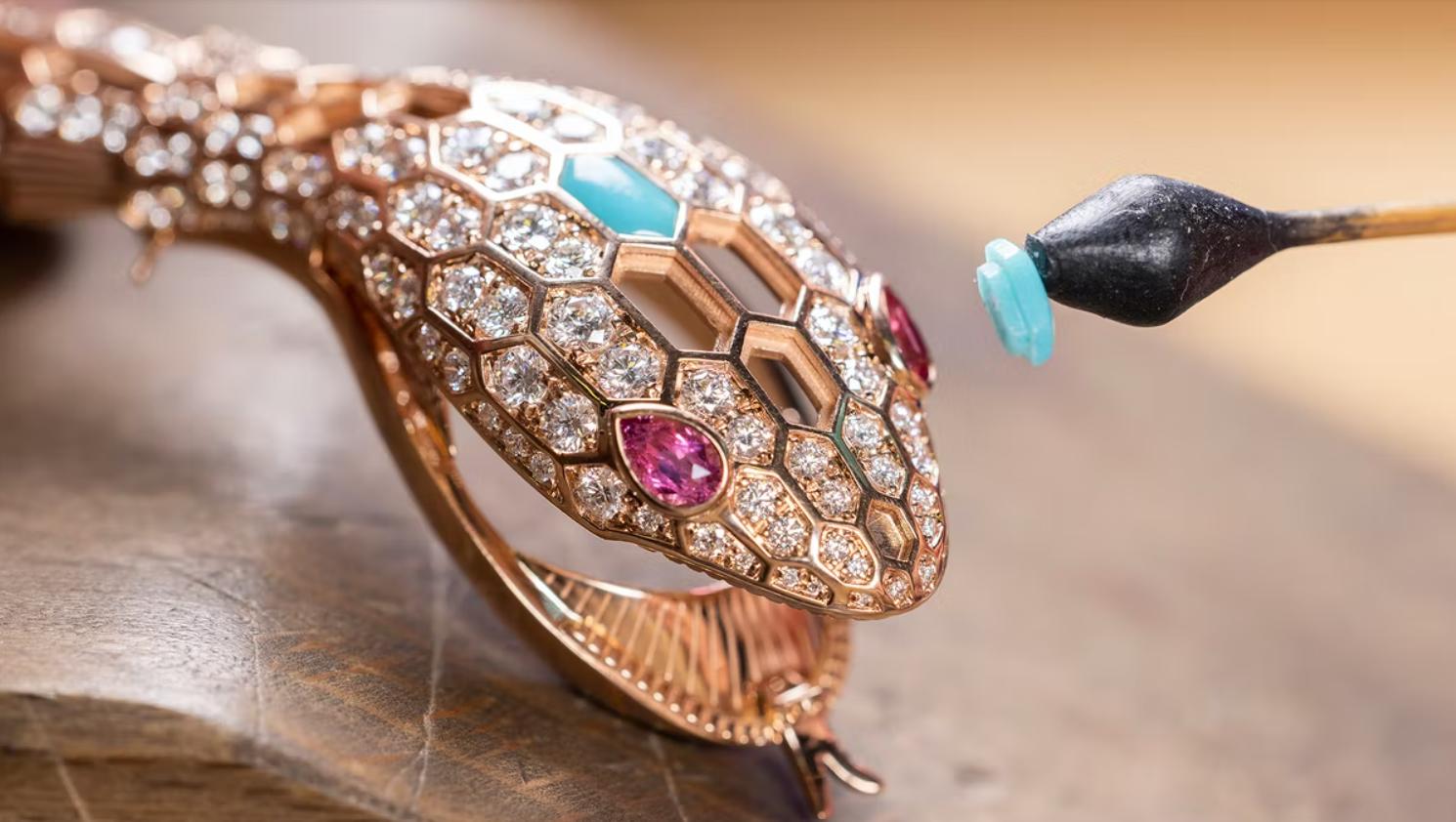 宝格丽serpentiseduttori蓝针,宝格丽serpenti灵蛇古董腕表