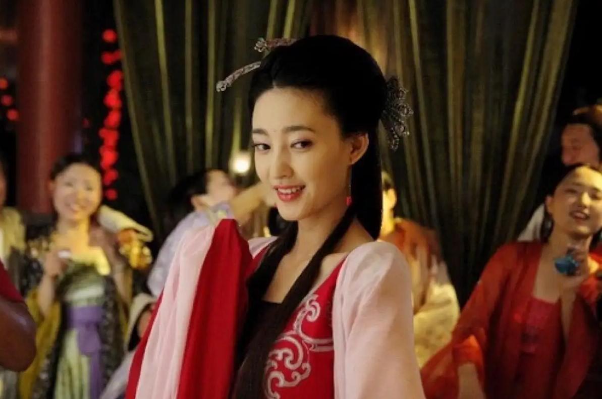 古代去一次青楼花多少银子,古人逛一次青楼要花多少两银子