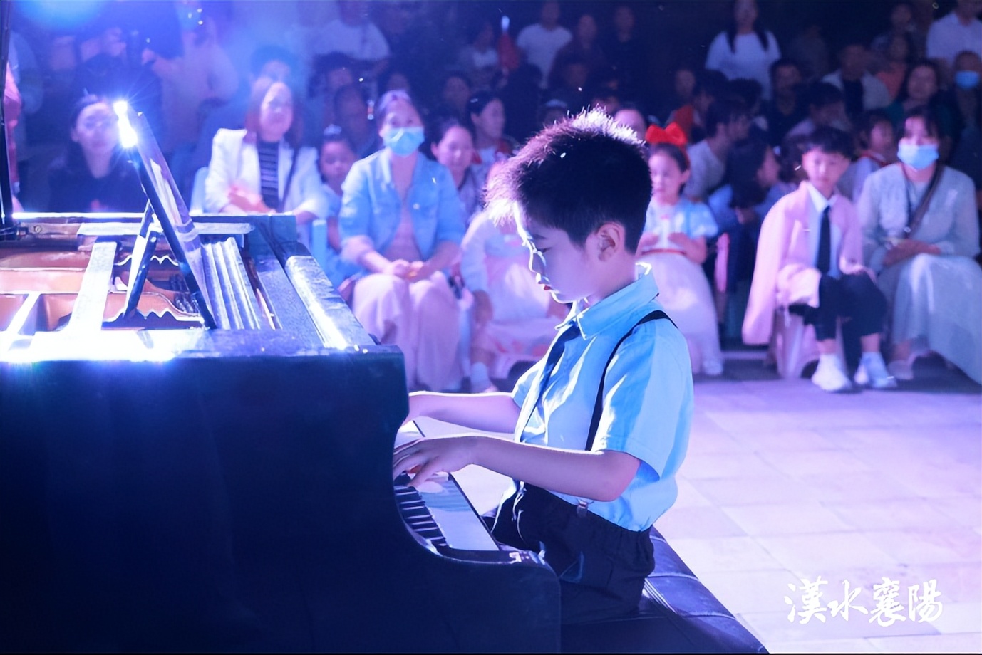 “‘益’起悦动，乐享童年”草坪音乐会活动圆满举行