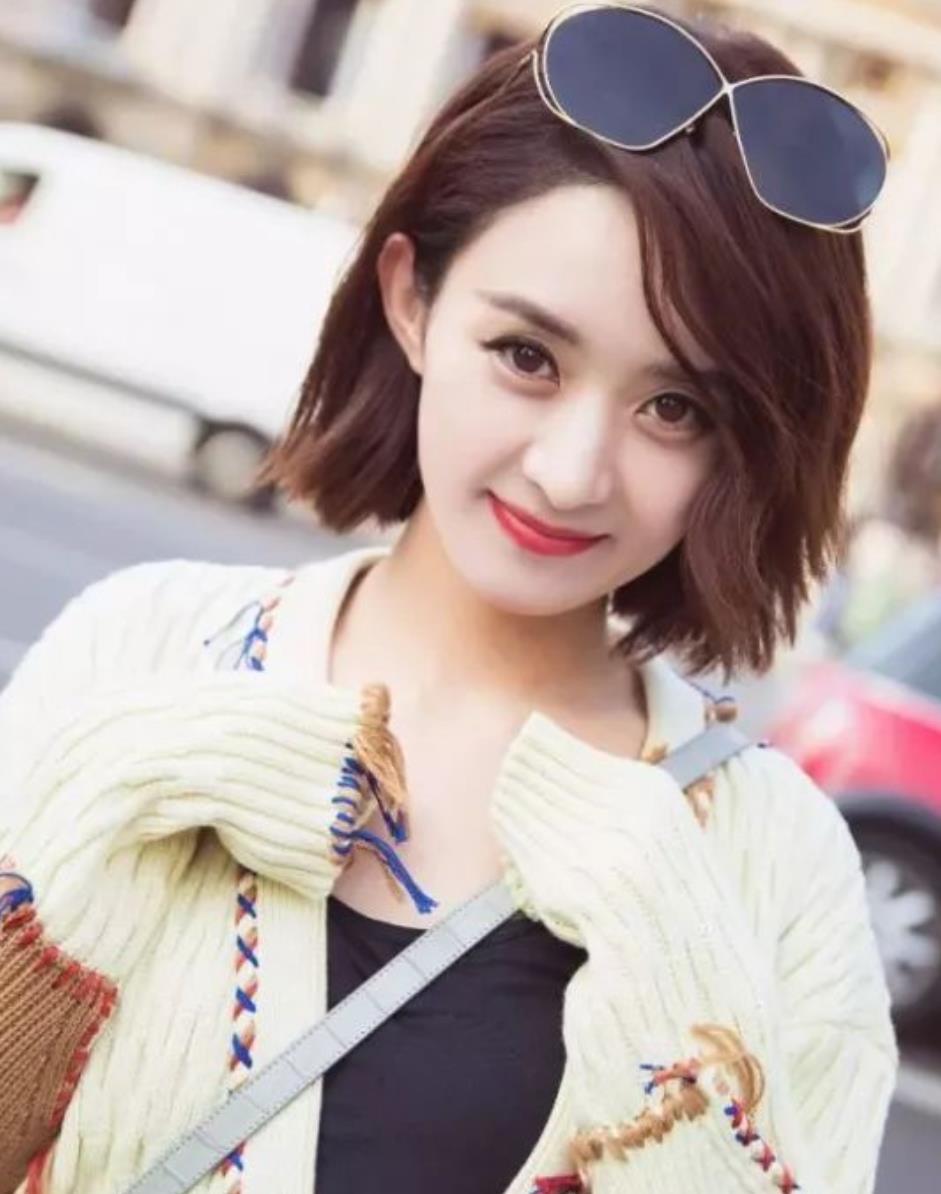 圆脸方脸女孩显脸小发型,圆脸烫什么发型显脸小