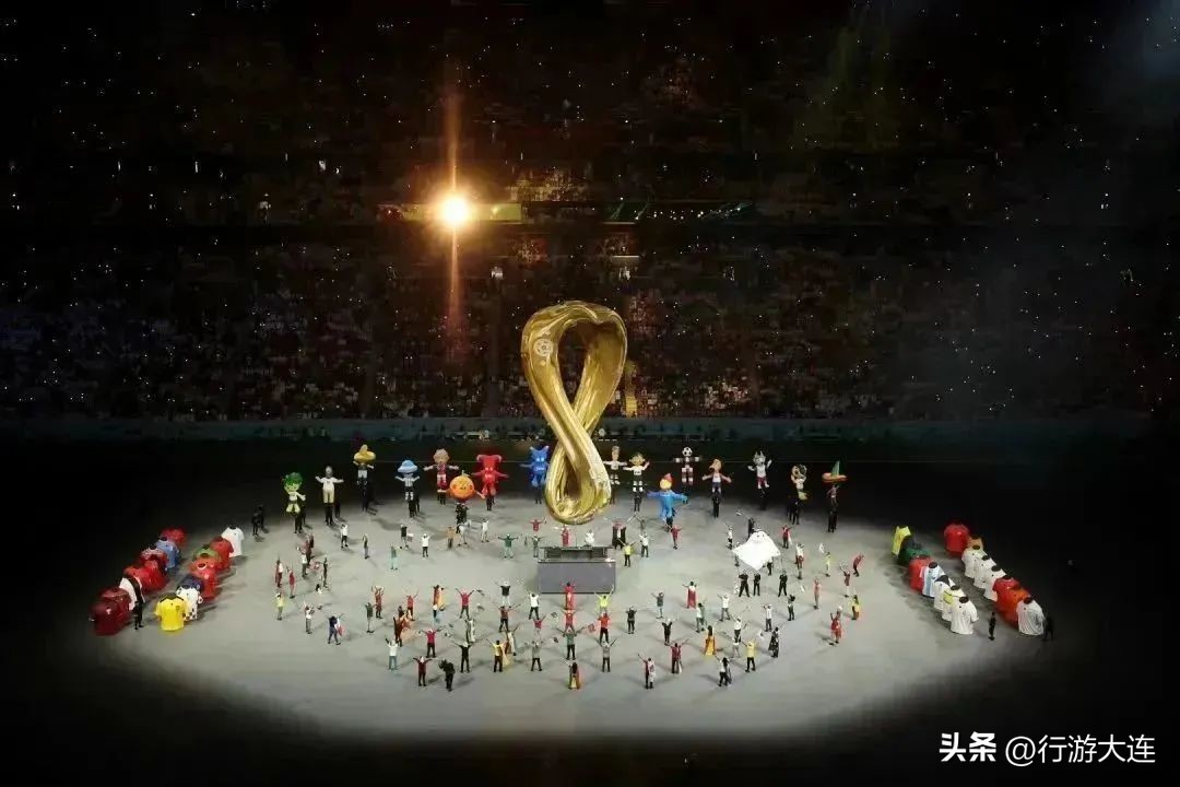 世界杯足球场比赛场地,大连世界杯足球场