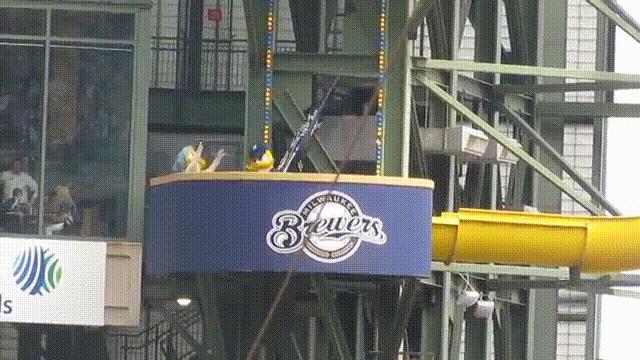 和小姐姐见面送什么礼物,和小姐妹一起送神兽归笼