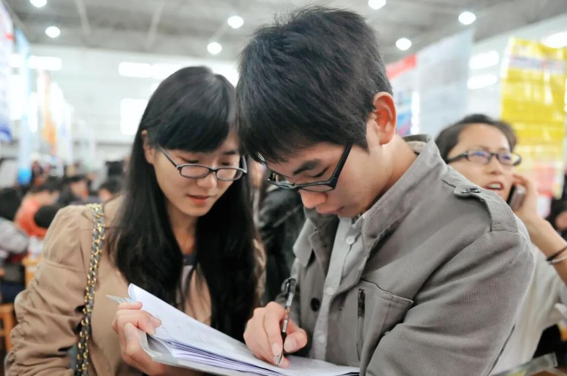 中国工资高待遇好的十大国企排名,你知道的待遇最好的国企有哪些