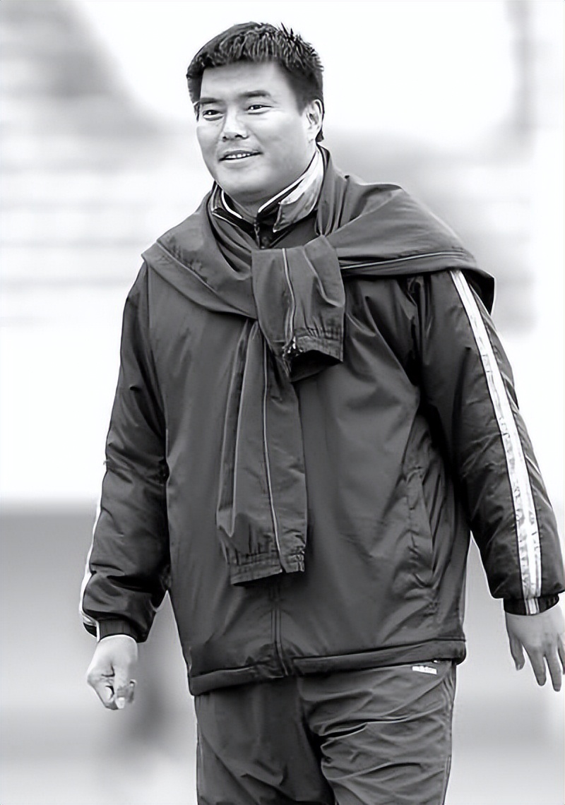 大连万达去世球员有几个,大连万达八冠王