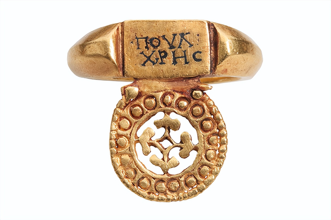 结婚戴戒指是从哪个国家兴起的,结婚戒指最早出现在什么时候