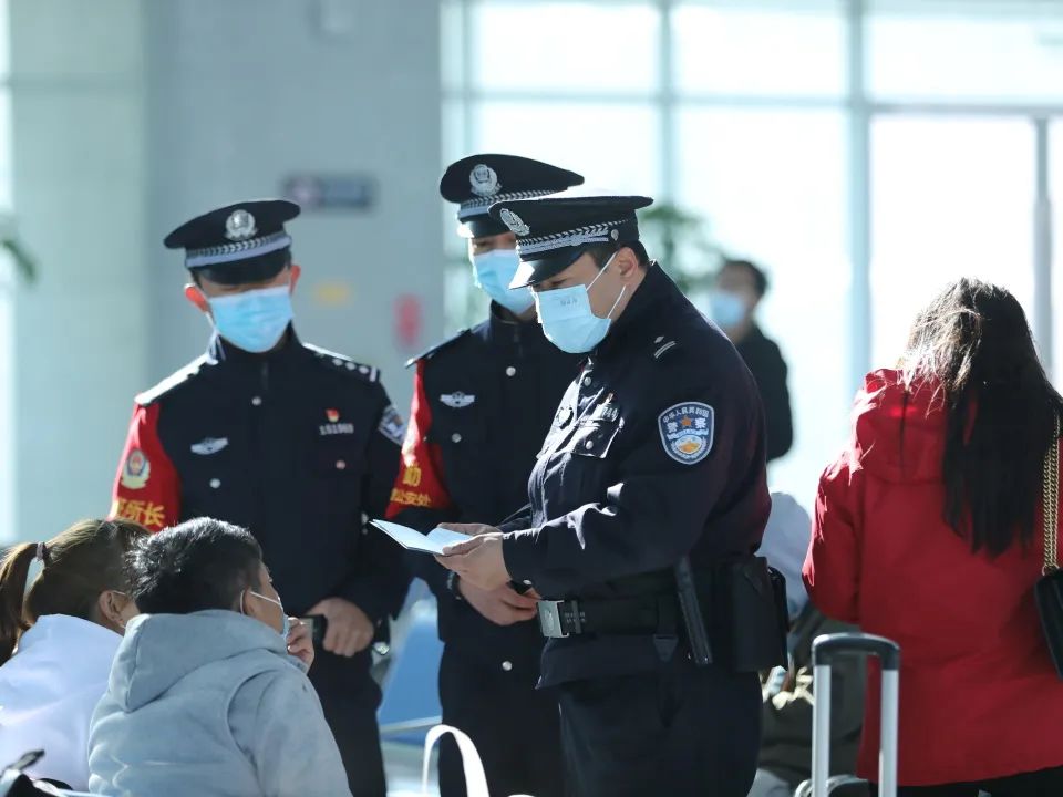 昆铁警方最近发生的事,昆明警方百日行动再建新功