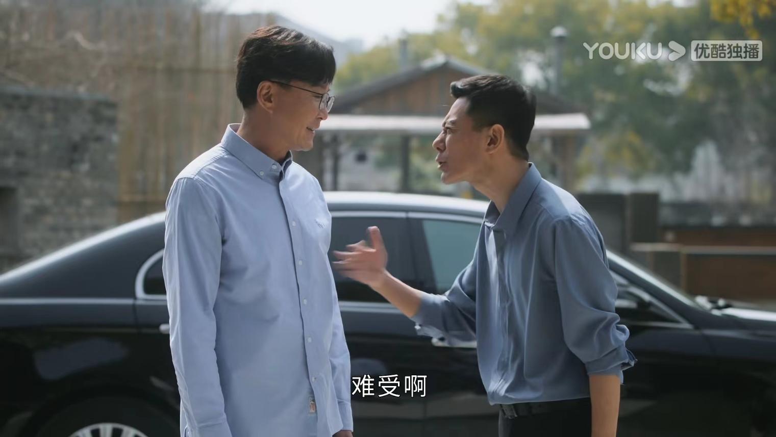 《后浪》补过头的朱老板扮演者，曾做过10年警察，用演技征服观众