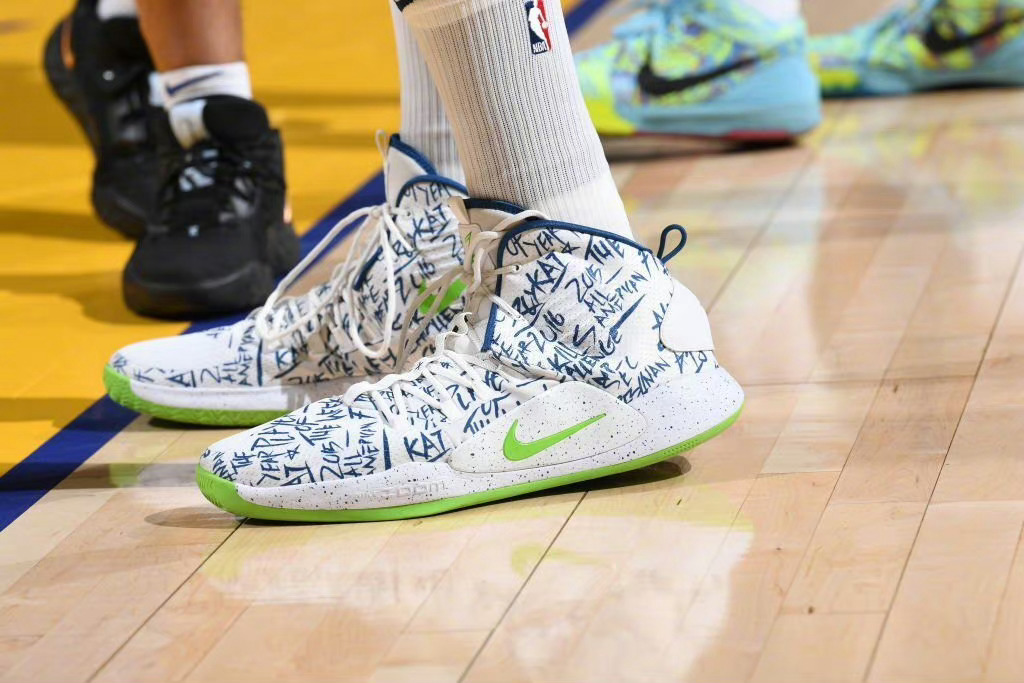 今日nba球鞋上脚一览,最不可思议的nba上脚球鞋