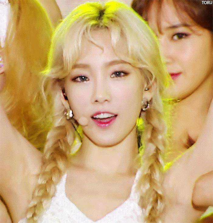 偶像歌手阿狸：从“少女时代”看K-Pop女团文化