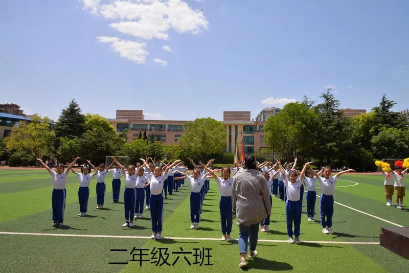 城阳区实验二小向阳花,城阳区实验小学舞蹈