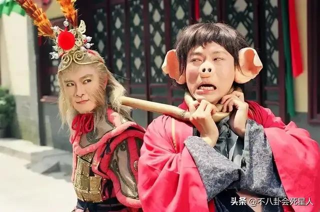 tvb视帝黎耀祥首乘高铁满脸激动,香港tvb视帝黎耀祥