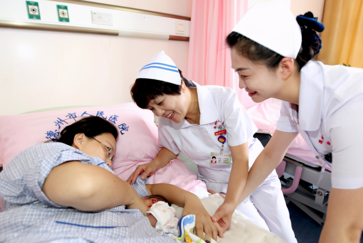 新生儿母乳喂养方法与技巧,新生儿母乳喂养有几种方法