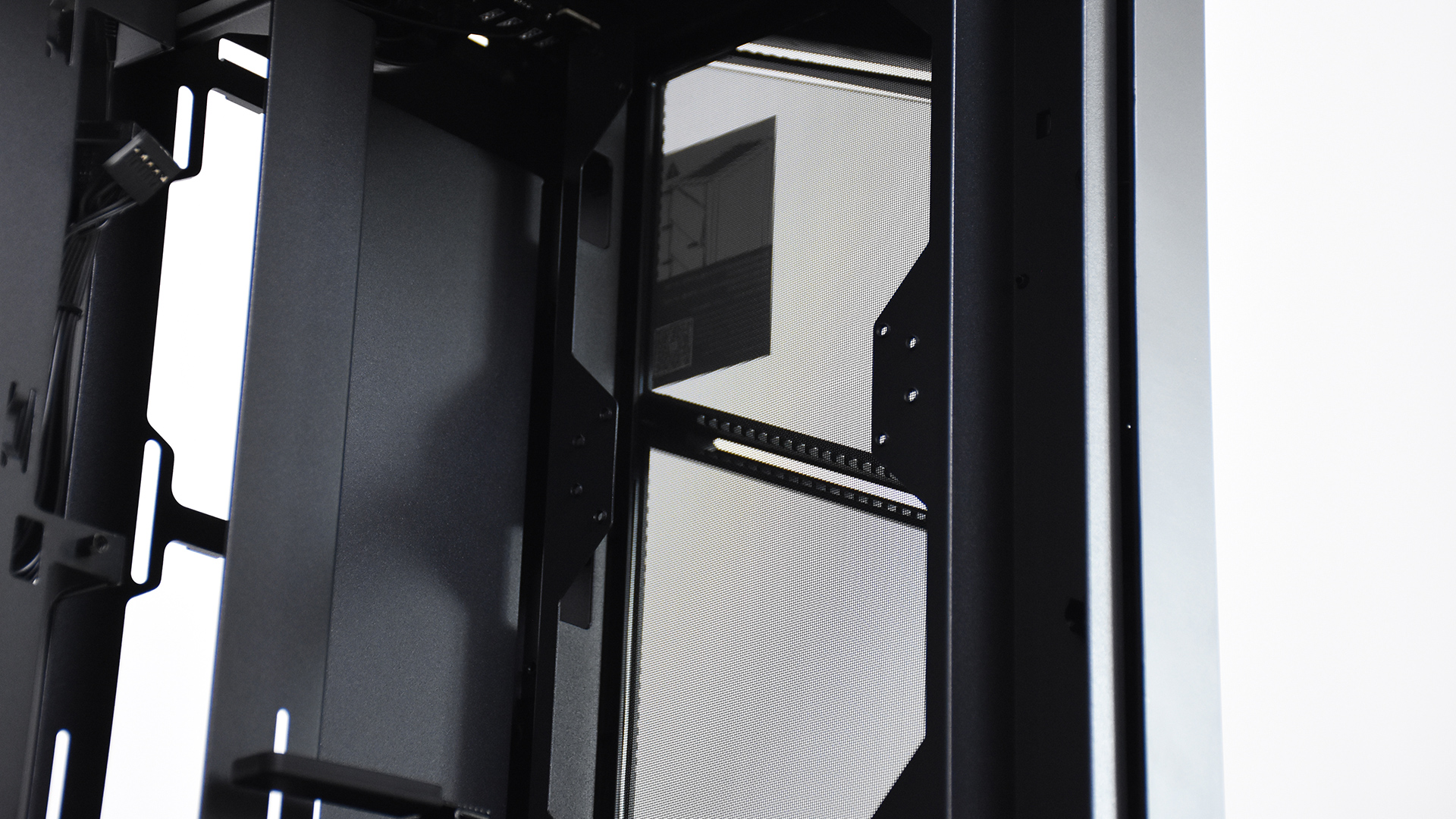 鑫谷御风冰川白机箱,鑫谷昆仑御风机箱安装展示