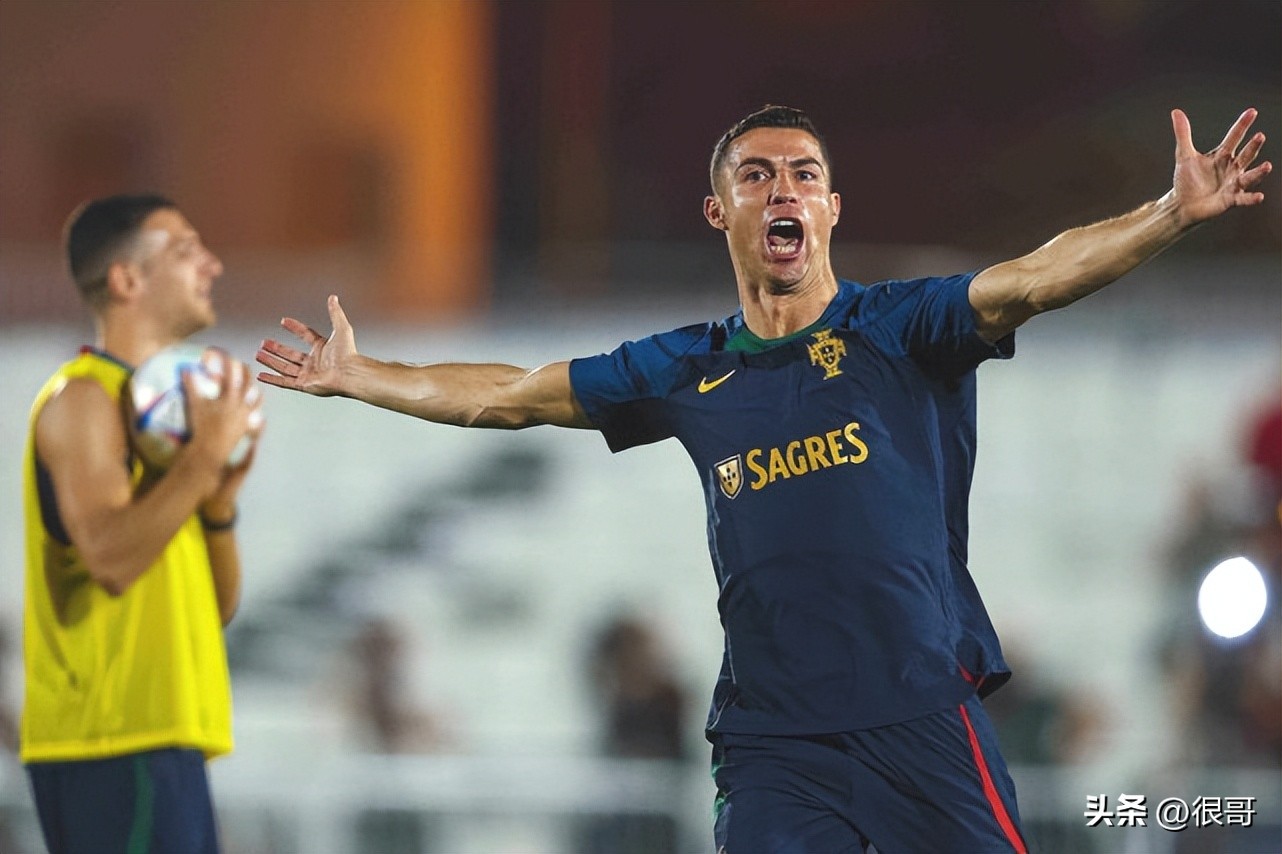 世界杯小品：白云黑土畅聊比赛，坦言看的不是世界杯，而是世界观