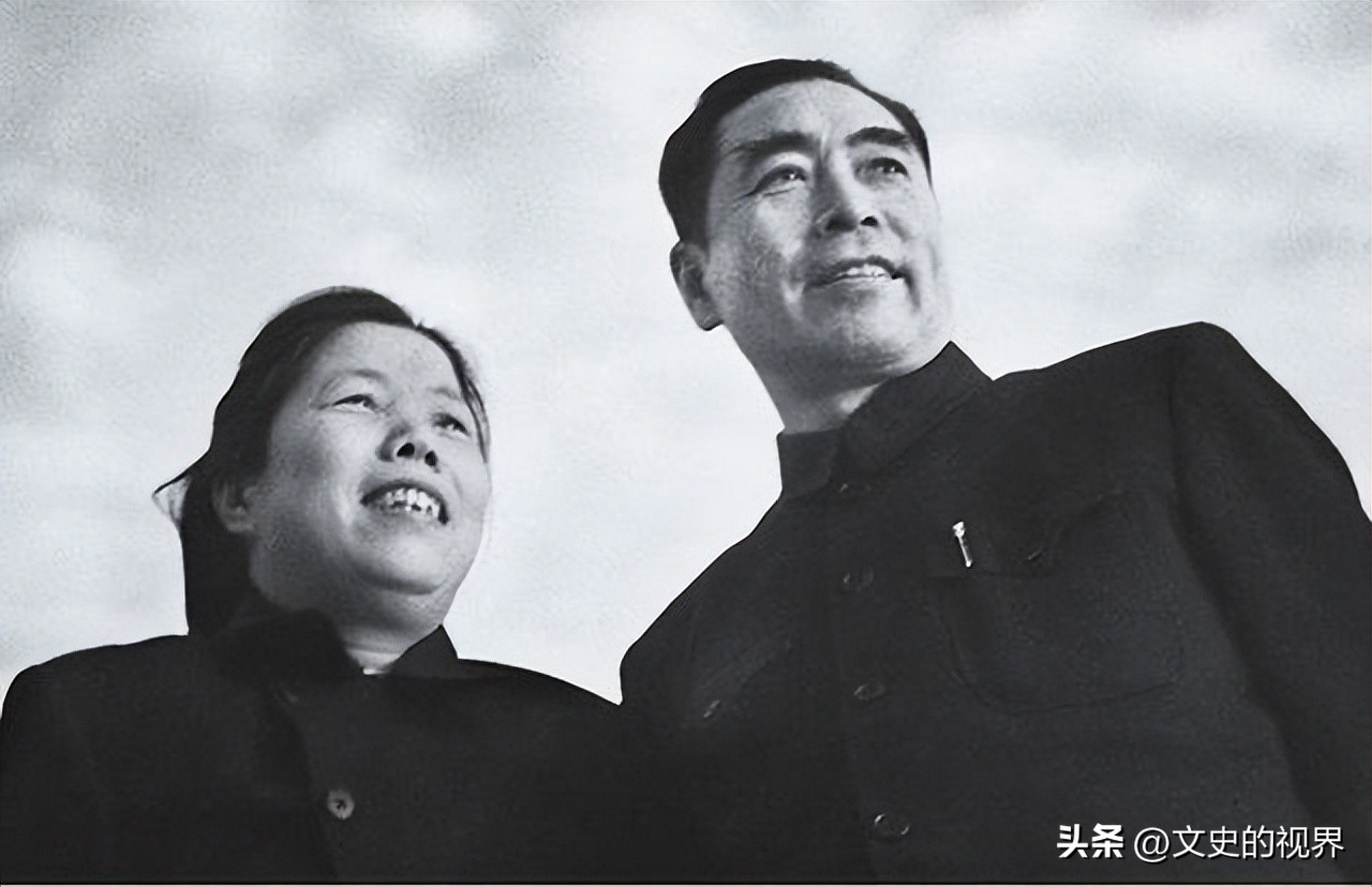 范桂霞：曾与周恩来假扮夫妻，1976年总理逝世，追悼会上她哭晕