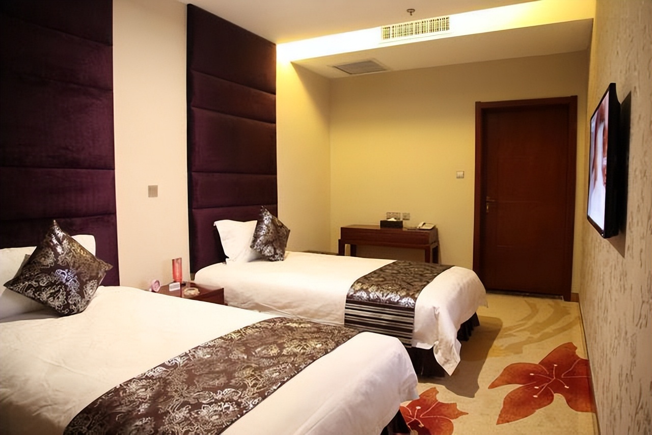 酒店没住满1小时怎么退房,为什么酒店退房