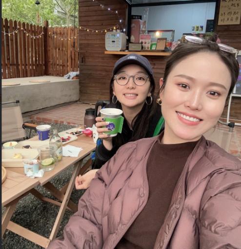 宋小粤和黄逸辉,cba啦啦队黄逸辉vs宋小粤