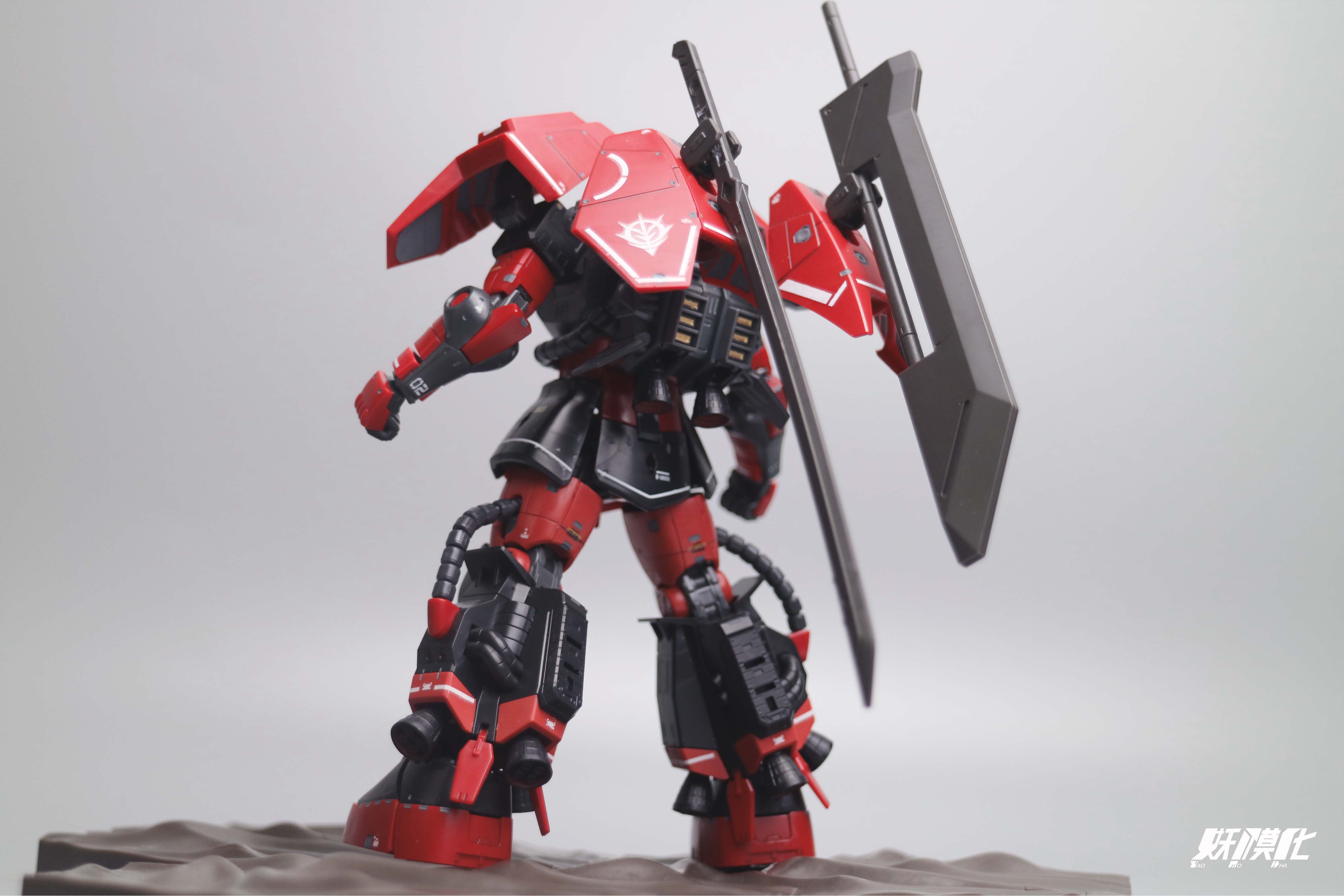 只要够想法，模型素组也能改出好作品-武士扎古