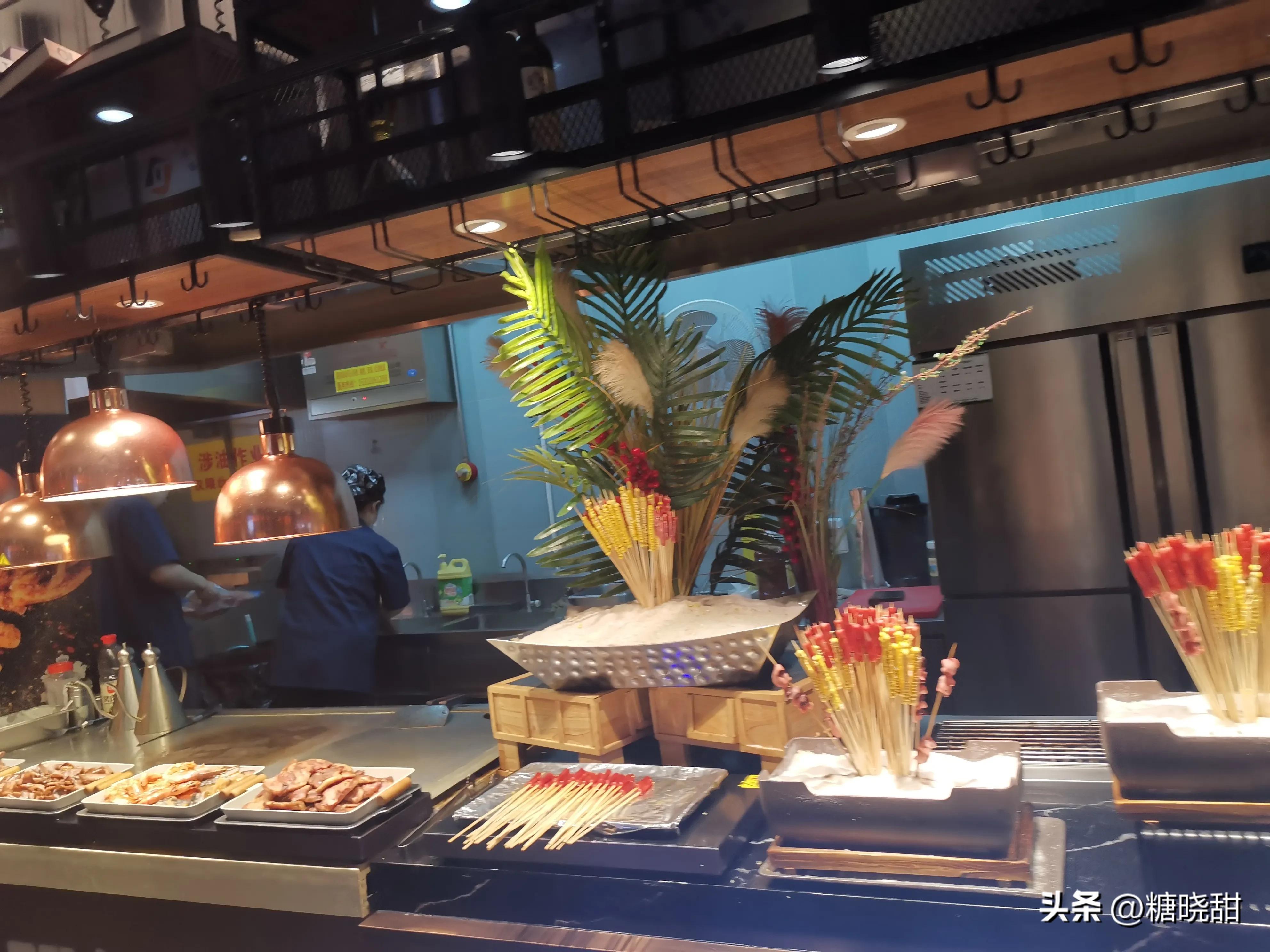 美食探店看着蒜蓉虾流口水,海鲜鲍鱼小龙虾螃蟹