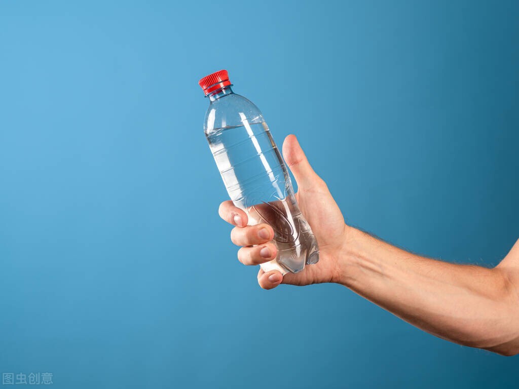 嘴皮发干怎么回事,嘴皮发干如何治