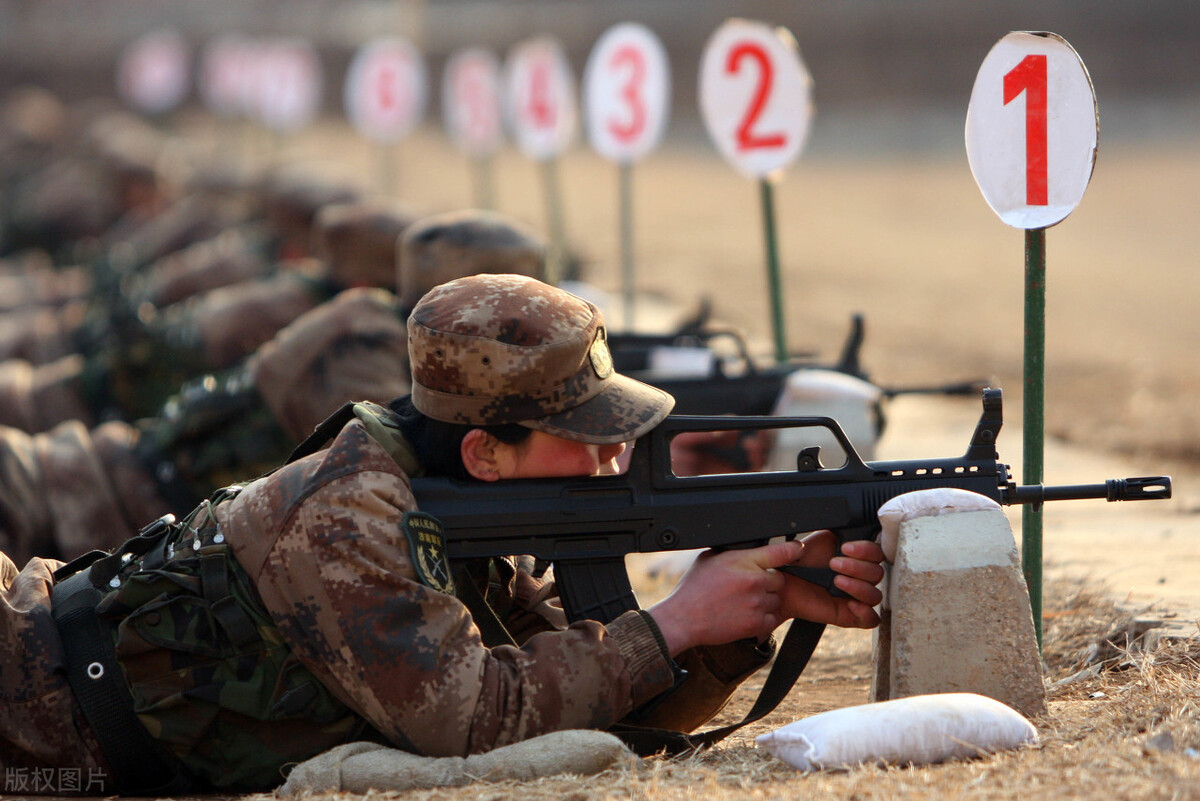 作为大学毕业生，在央企上班，选择当兵怎么样？可以这样考虑