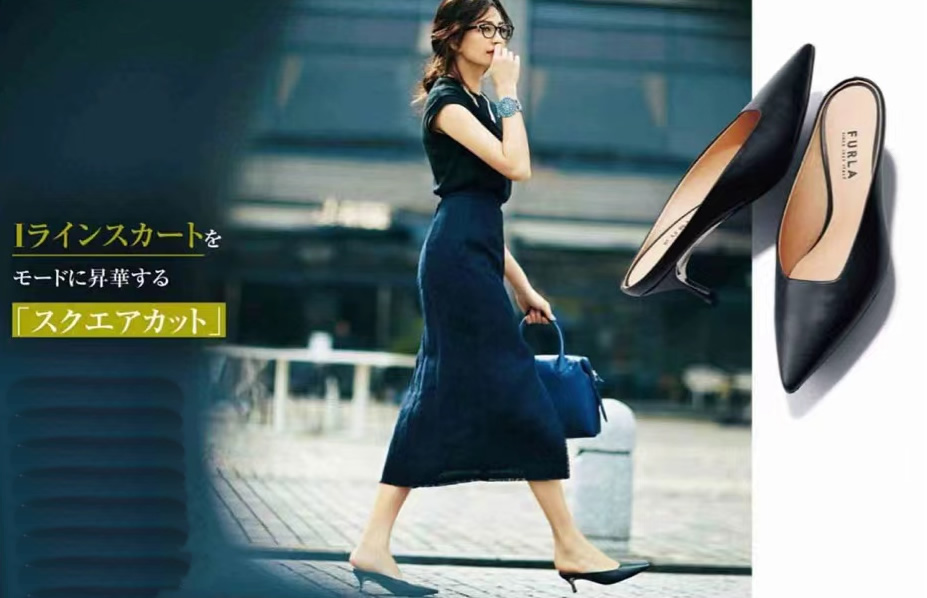 女生夏天穿凉鞋感到尴尬吗,夏天穿凉鞋是不是不礼貌