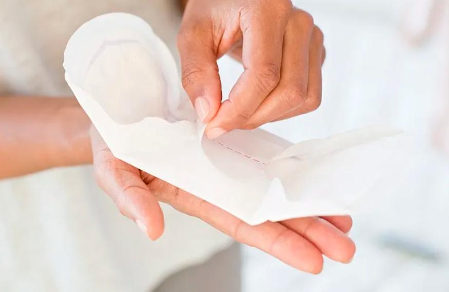 来月经前乳房胀痛有影响吗,来月经乳房会不会刺痛