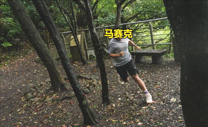 thenorthface登山鞋kanye,northface经典款徒步鞋