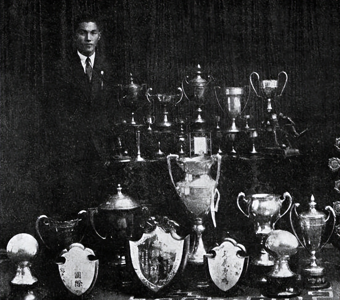 梅西和c罗爱情故事,梅西和c罗的传奇人生