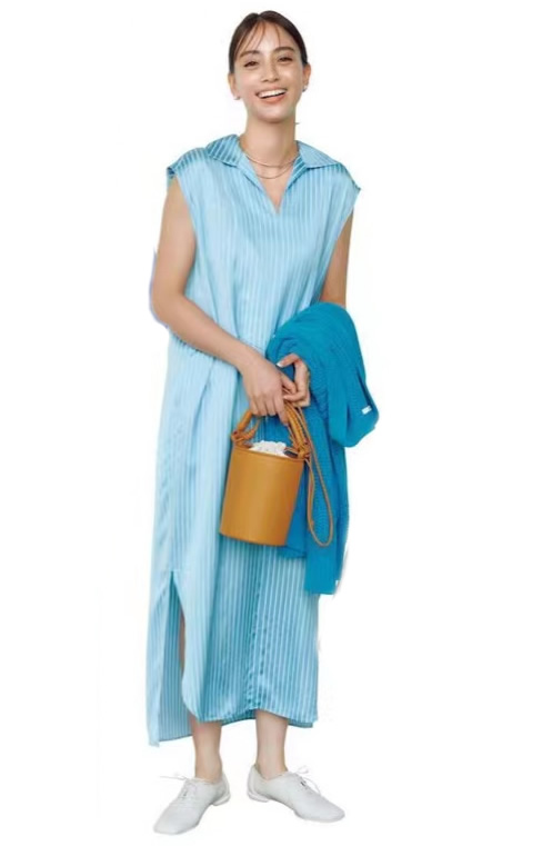 夏季多巴胺配色穿搭,以白色为底色的多巴胺穿搭