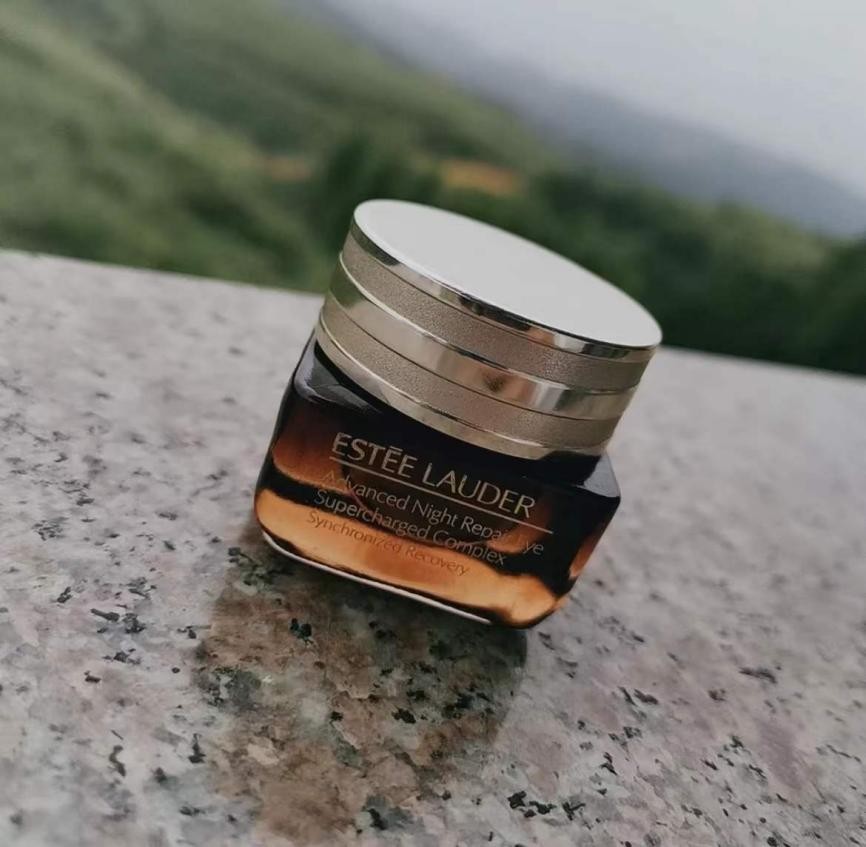 抗皱眼霜提拉紧致40岁,2023年爆款眼霜