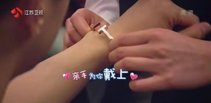 刘雯解约后需要赔偿多少钱,刘雯赔违约金