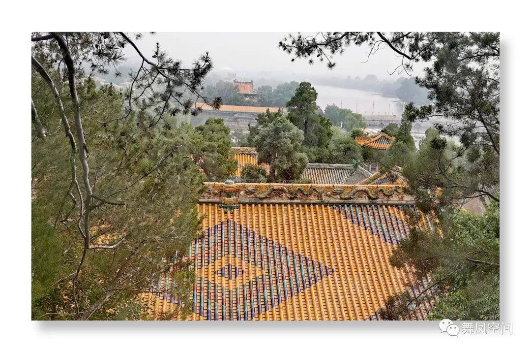 白塔寺是在北海公园里面吗,白塔寺是北海的白塔吗