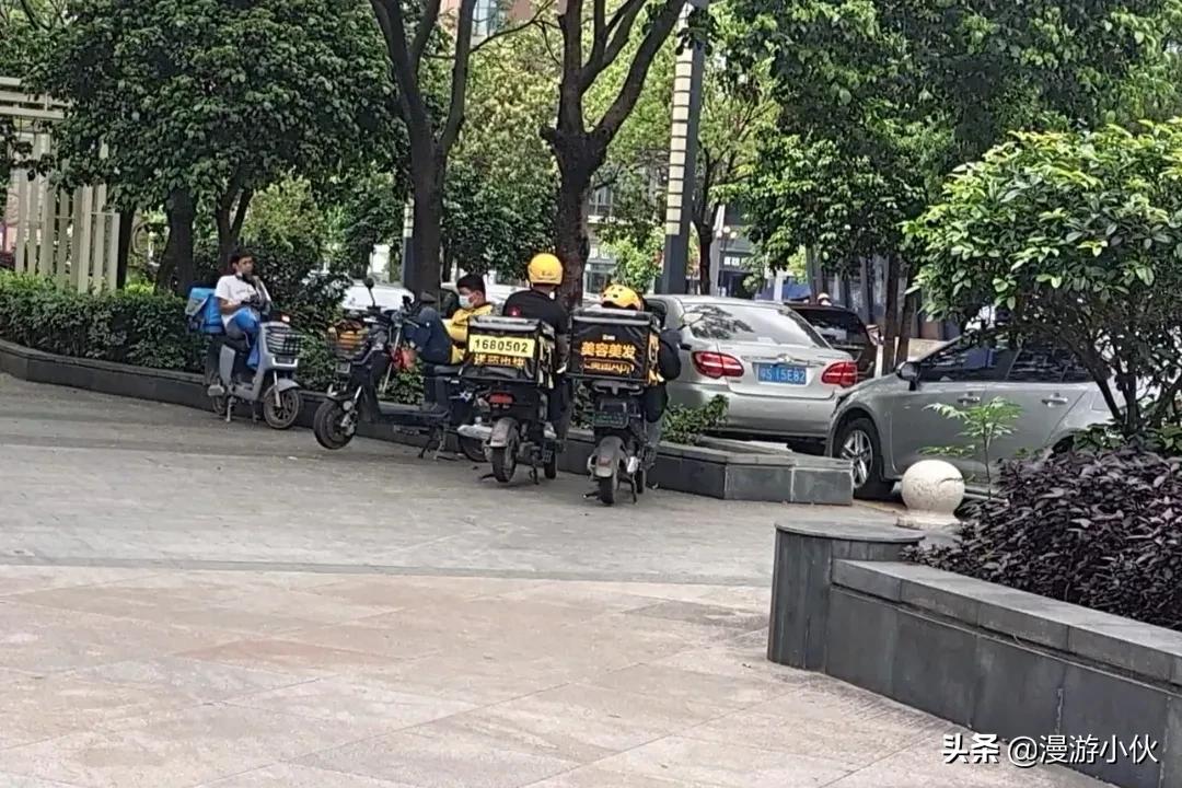 美团专送和美团众包哪个工资高啊,美团专送可以兼职众包吗